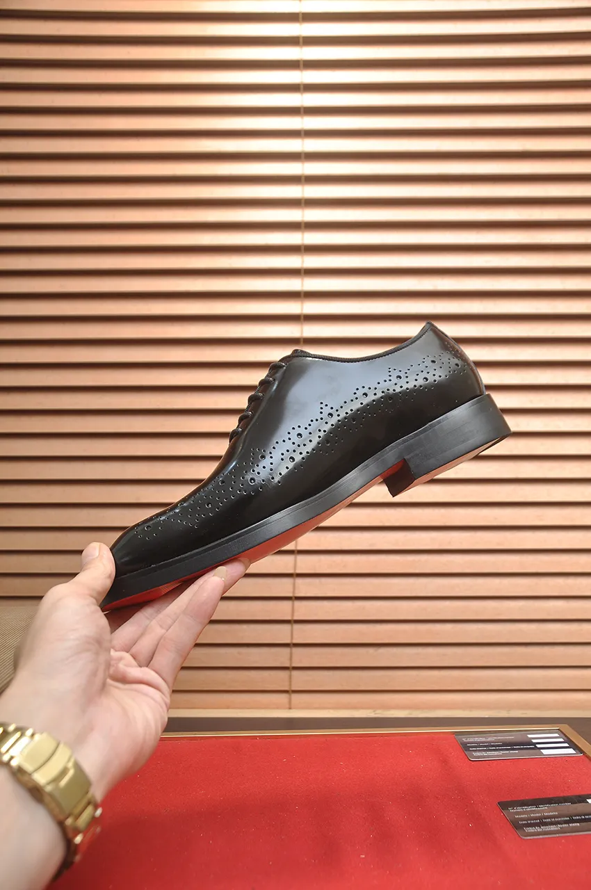 Men's shoes 💰620💶 [Chrstian Loubotin] Red-soled shoes 💋Original mold opening, the highest version on the market, purely handmade ➕Imported cowhide uppers, first-layer water-dyed cowhide lining! Original EU high-gloss outsole. 38 to 45 (45 customized)